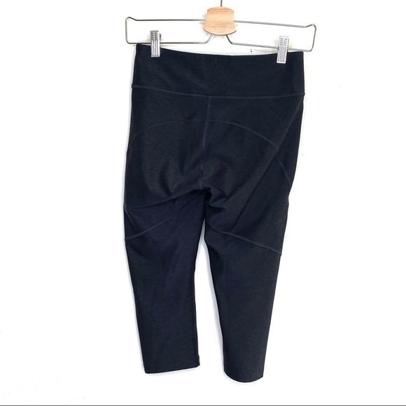 Outdoor Voices grey crop leggings - Picture 5 of 5